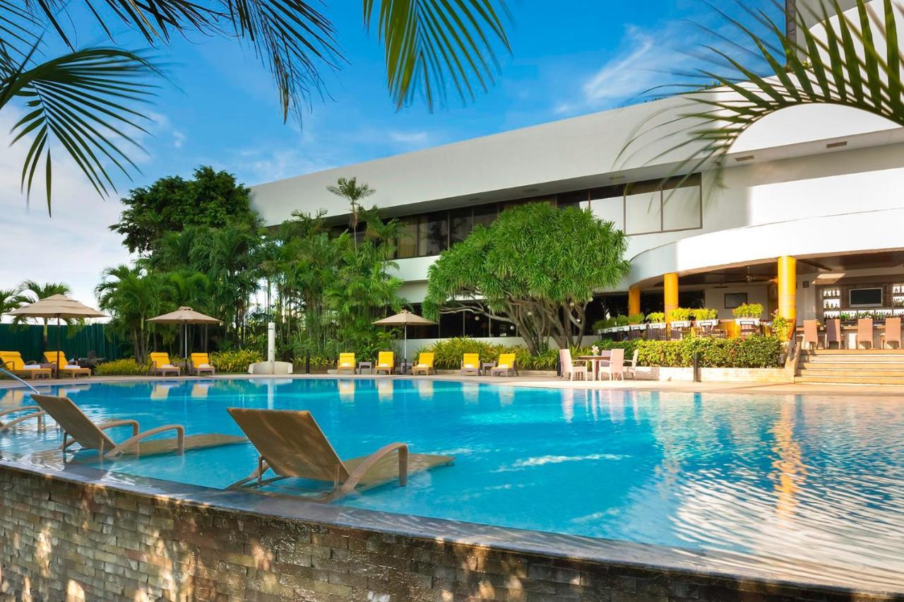 Marco Polo Plaza Cebu Ξενοδοχείο Εξωτερικό φωτογραφία The pool at the Sheraton Nha Trang Hotel & Spa Resort