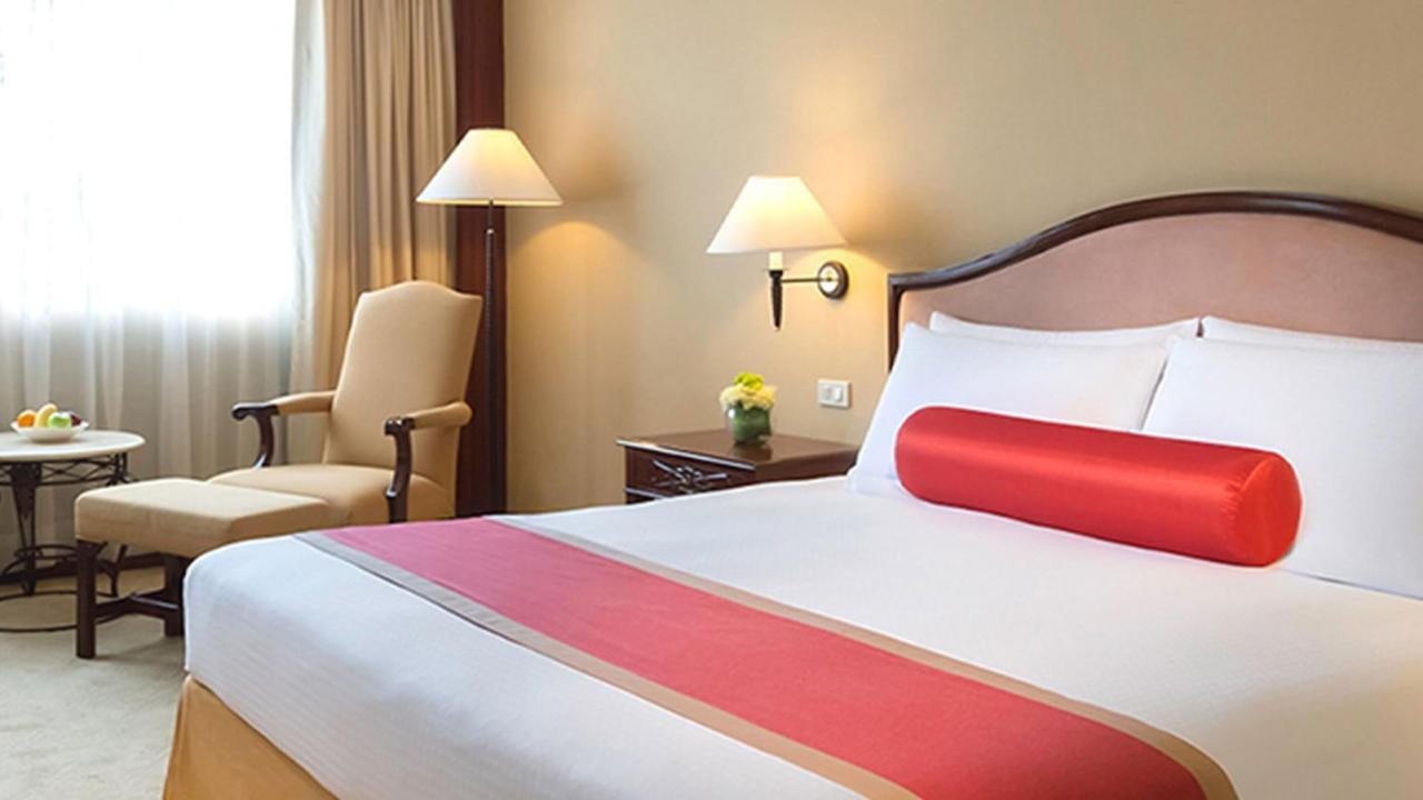 Marco Polo Plaza Cebu Ξενοδοχείο Εξωτερικό φωτογραφία A guest room at the hotel