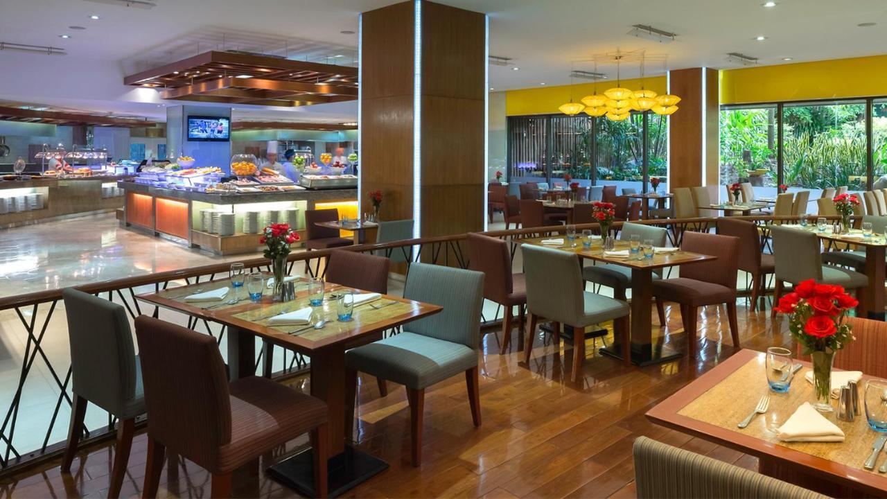 Marco Polo Plaza Cebu Ξενοδοχείο Εξωτερικό φωτογραφία The Garden Grill