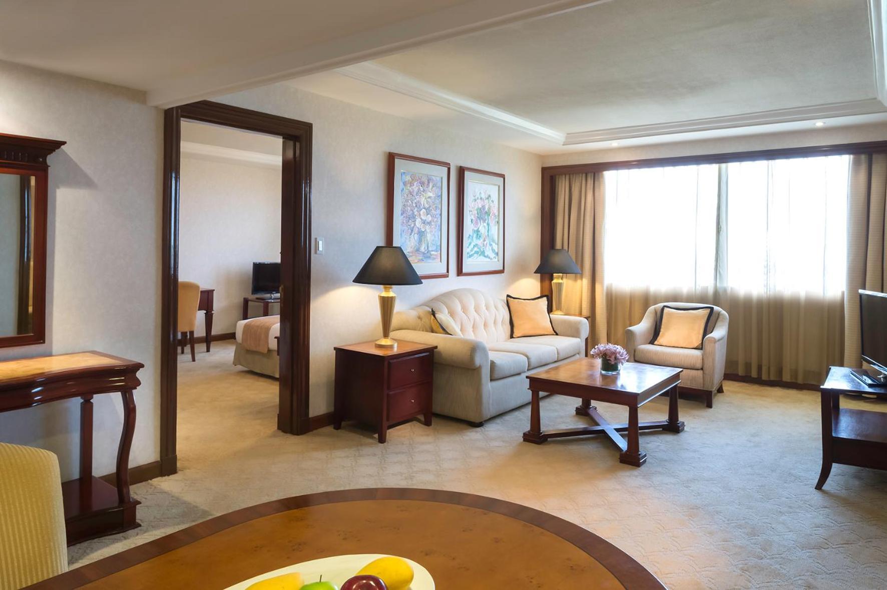 Marco Polo Plaza Cebu Ξενοδοχείο Εξωτερικό φωτογραφία A suite at the hotel
