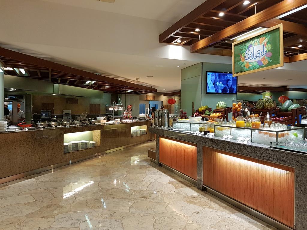 Marco Polo Plaza Cebu Ξενοδοχείο Εξωτερικό φωτογραφία The buffet at the hotel