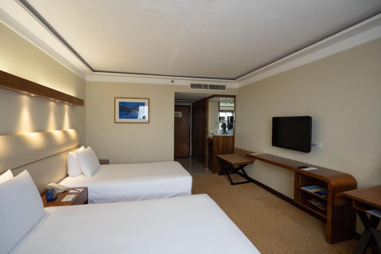 Marco Polo Plaza Cebu Ξενοδοχείο Εξωτερικό φωτογραφία A room at the hotel